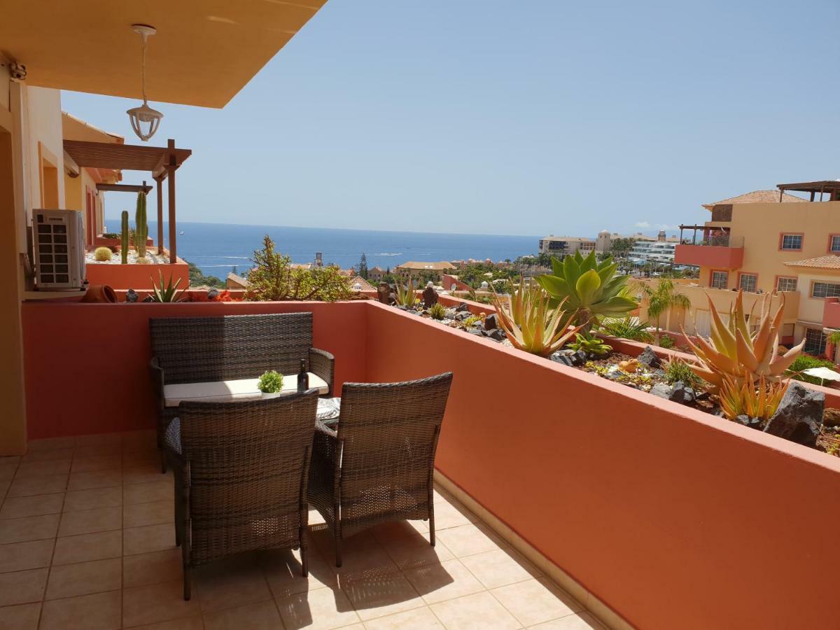 Terrazas Del Duque 2: Beachfront Oasis with Sea Views and Heated Pool Costa Adeje  Exterior photo